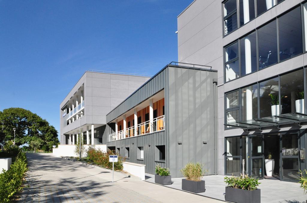 Golden Tulip Pornic Suites- Appart Hotel Kültér fotó